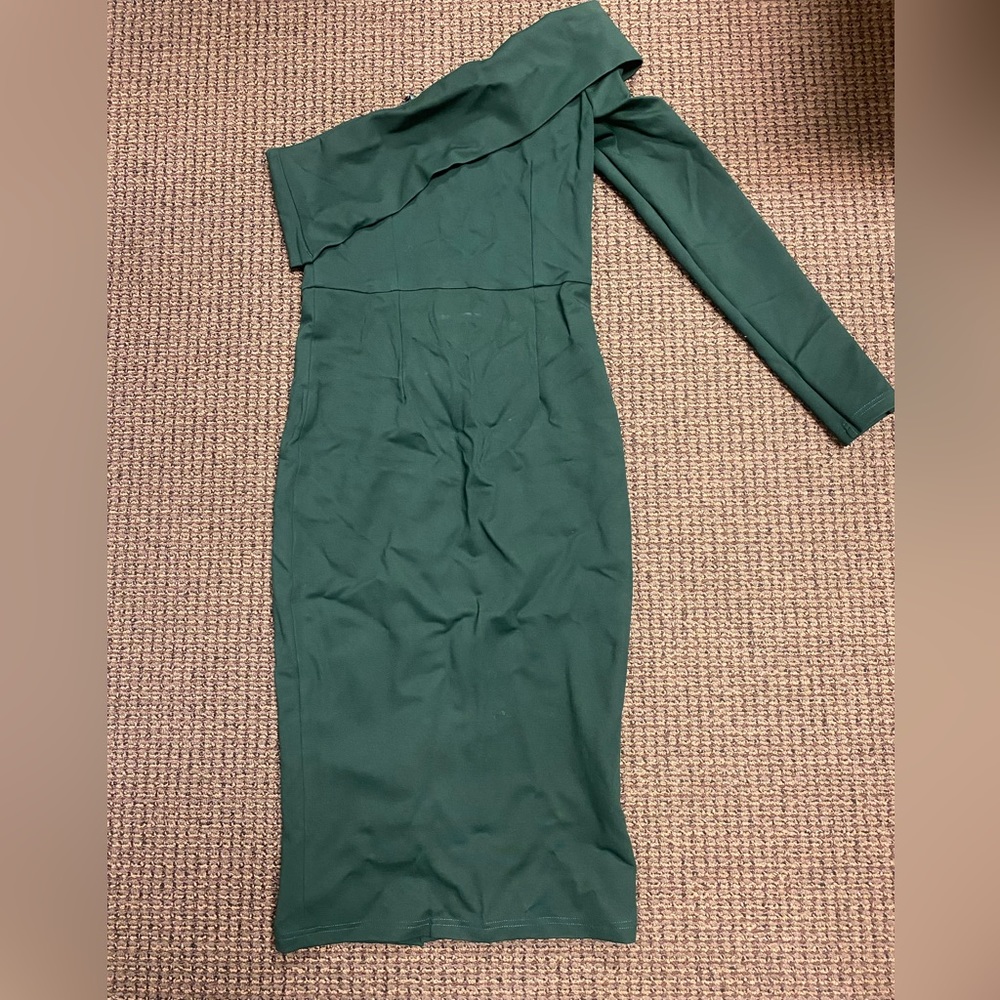 NWT Alieva One Shoulder Long Sleeve Dress